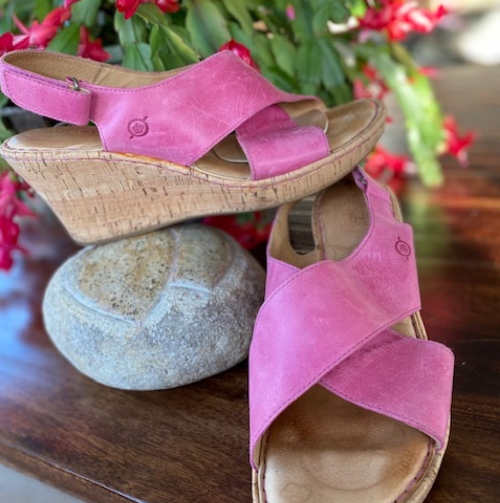 Born, size 11, Pink, Wedge Sandals